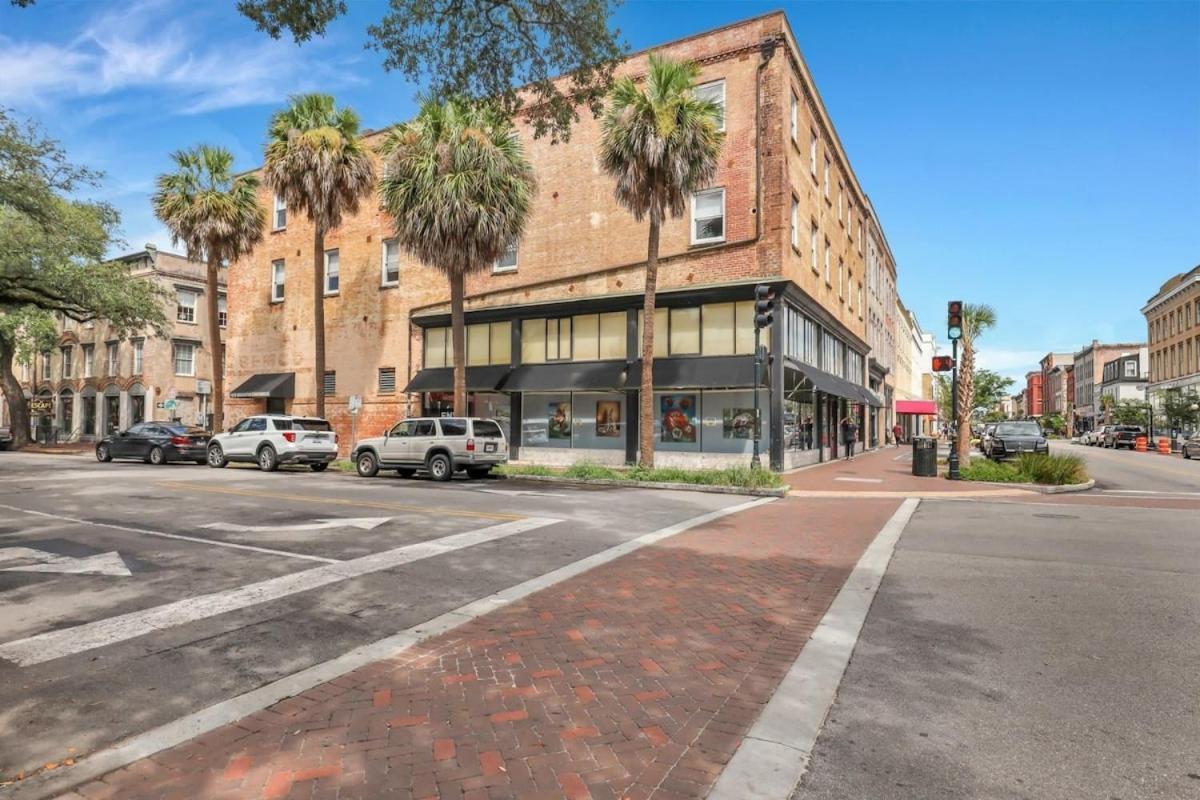 Lush Savannah Loft - Near Plant Riverside District Bagian luar foto
