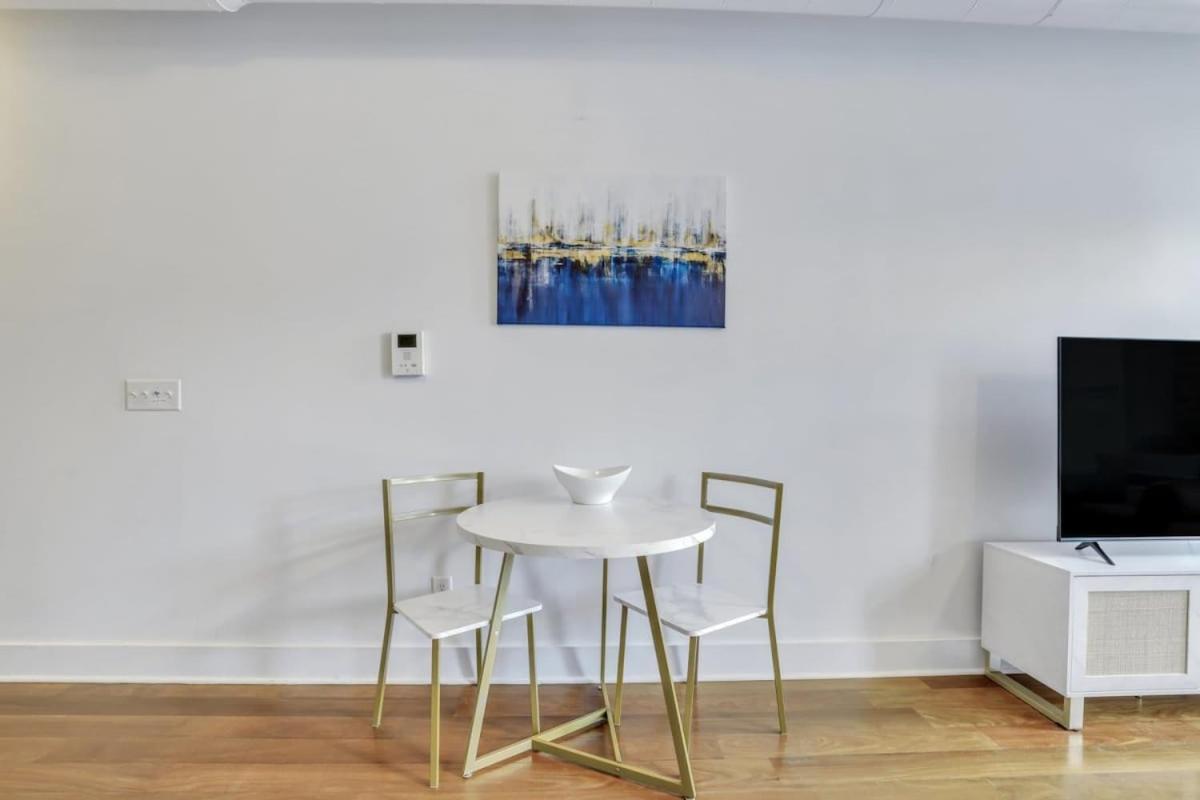 Lush Savannah Loft - Near Plant Riverside District Bagian luar foto